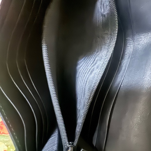 Gucci GG Marmont Matlasse Chevron Pearly  Black Leather Wallet /Includes C.O.A - Picture 9 of 15